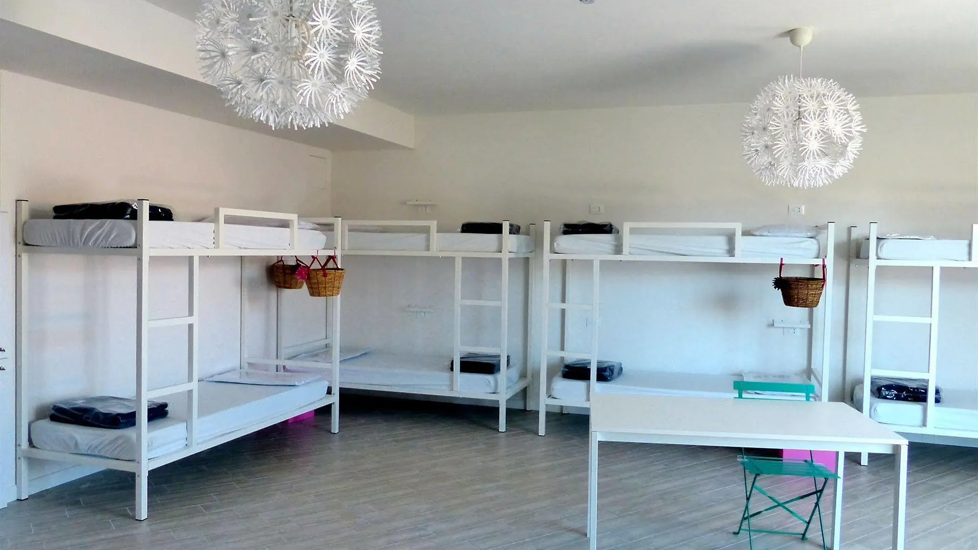 Ostello Meet Gardalake Hostel ペスキエーラ・デル・ガルダ