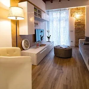 https://carrara-deluxe-home.it-lombardy.com